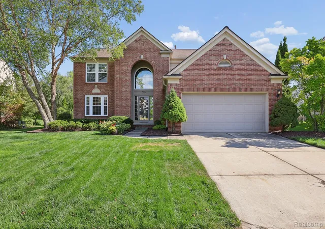 Photo 1 of Single family home for sale at 4527 Timberline Dr, Canton, MI 48188 | MLS# 20261078176 | Listing updated on 2026-10-12