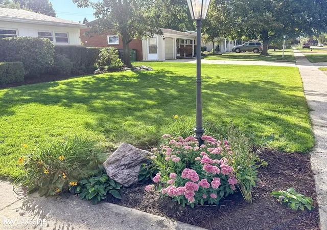 Photo 3 of Single family home for sale at 8540 Timberline Dr, Shelby Township, MI 48316 | MLS# 58050223148 | Listing updated on 2026-10-15