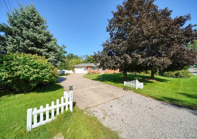 Single family home for sale at 16478 Cement City Rd, ColumbiaTownship_Jackson, MI 49233 | MLS# 56050223150
