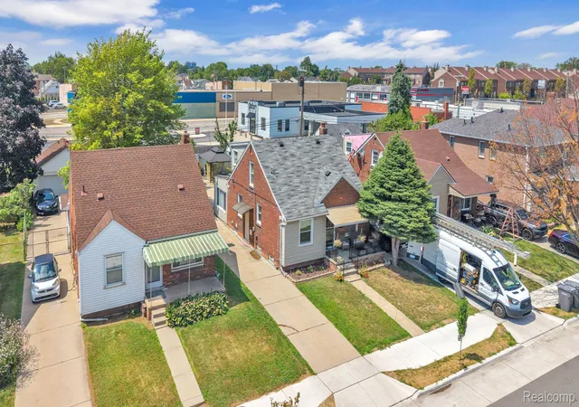 Photo 3 of Single family home for sale at 4061 Calhoun St, Dearborn, MI 48126 | MLS# 20261078199 | Listing updated on 2026-10-11