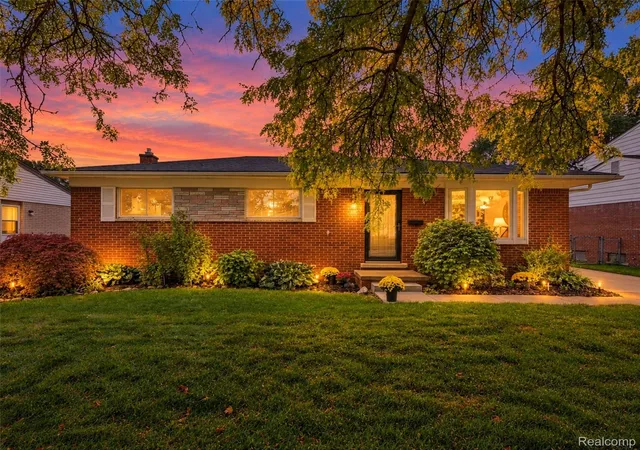 Photo 1 of Sale Pending at 2310 Camilla Dr, Troy, MI 48083 | MLS# 20261078216 | Listing updated on 2026-10-18