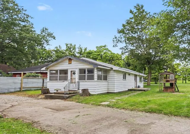 Photo 1 of Single family home for sale at 210 N 16th Street, Springfield, MI 49037 | MLS# 66026051556 | Listing updated on 2026-10-12