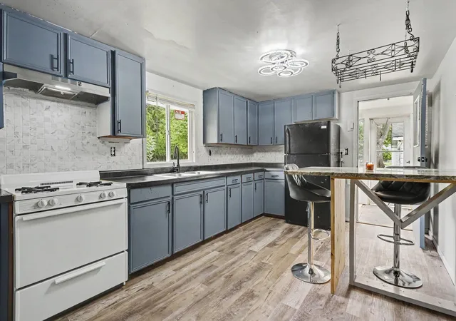 Photo 3 of Single family home for sale at 210 N 16th Street, Springfield, MI 49037 | MLS# 66026051556 | Listing updated on 2026-10-12