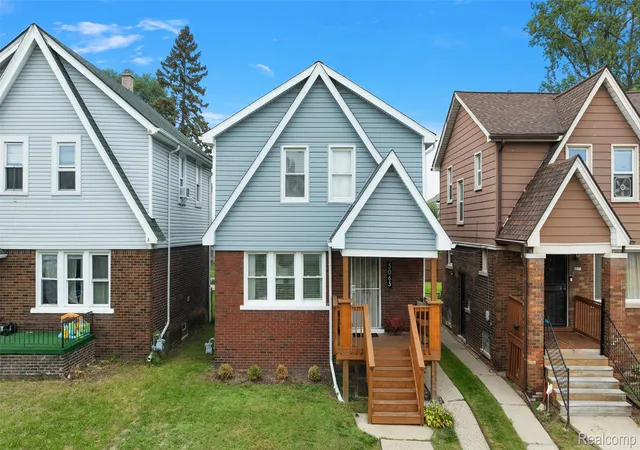 Photo 1 of Single family home for sale at 5065 Evaline St, Hamtramck, MI 48212 | MLS# 20261078225 | Listing updated on 2026-10-19