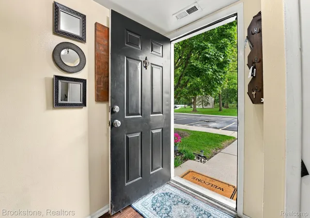 Photo 2 of Condo for sale at 1660 Orchard Dr, Canton, MI 48188 | MLS# 20261078238 | Listing updated on 2026-10-06