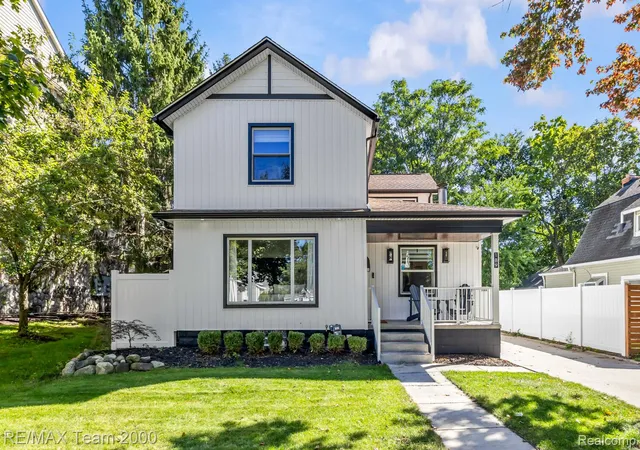 Photo 1 of Single family home for sale at 189 Hamilton St, Plymouth, MI 48170 | MLS# 20261078240 | Listing updated on 2026-10-17