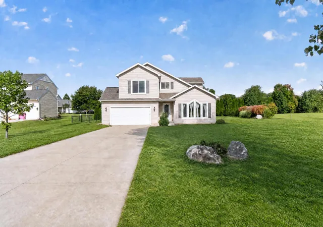 Photo 1 of Single family home for sale at 4079 Erin Ct, Pleasant Lake, MI 49272 | MLS# 55026051579 | Listing updated on 2026-10-12