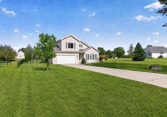 Photo 3 of Single family home for sale at 4079 Erin Ct, Pleasant Lake, MI 49272 | MLS# 55026051579 | Listing updated on 2026-10-12