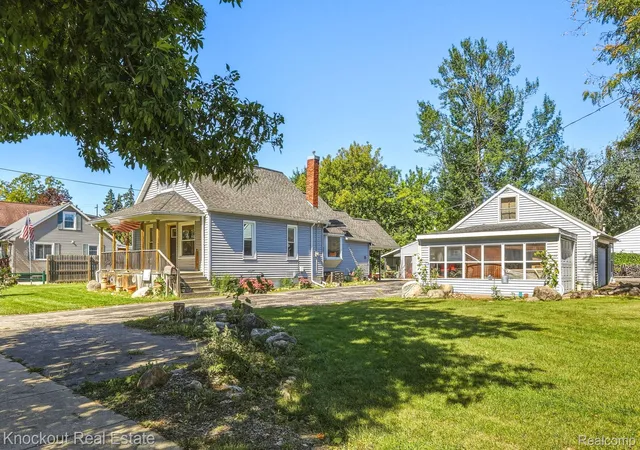 Photo 1 of Single family home for sale at 307 Mcgraw St, Bay City, MI 48708 | MLS# 20261078324 | Listing updated on 2026-10-20