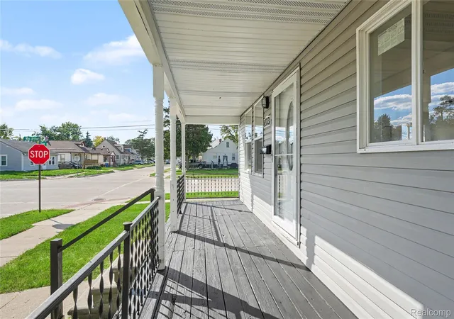 Photo 3 of Single family home for sale at 8603 Essex Ave, Warren, MI 48089 | MLS# 20261078353 | Listing updated on 2026-10-18