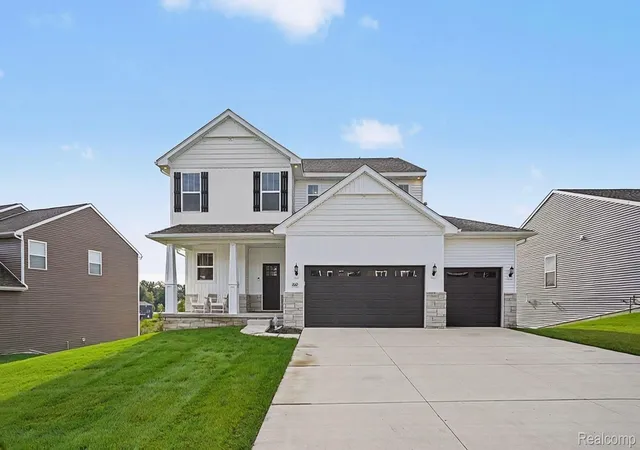 Photo 2 of Single family home for sale at 2862 Bogues View Dr, Howell, MI 48843 | MLS# 20261078365 | Listing updated on 2026-10-11