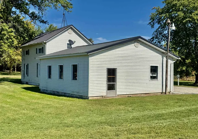 Photo 3 of Single family home for sale at 588 E Pierce Rd, Ithaca, MI 48847 | MLS# 79080073987 | Listing updated on 2026-10-20