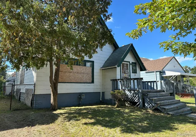 Photo 2 of Single family home for sale at 15391 Ilene St, Detroit, MI 48238 | MLS# 20261078410 | Listing updated on 2026-10-09