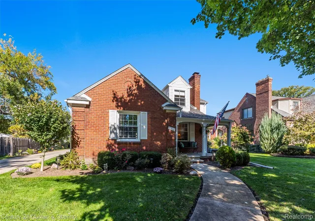 Photo 1 of Sale Pending at 1438 Hawthorne Rd, Grosse Pointe Woods, MI 48236 | MLS# 20261078421 | Listing updated on 2026-10-18