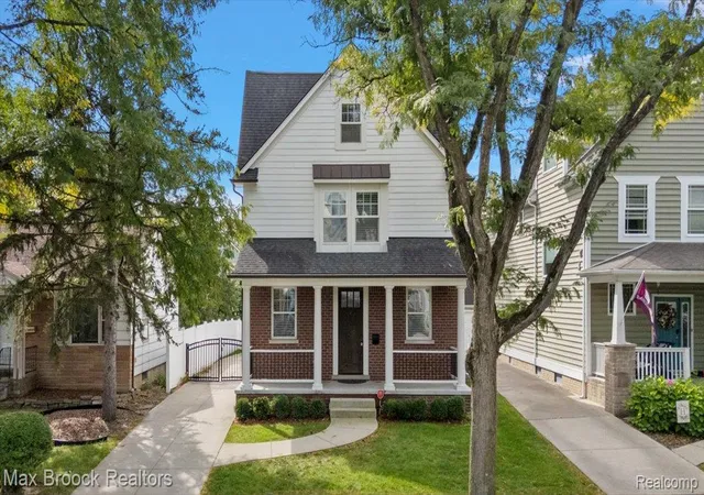 Photo 1 of Single family home for sale at 1222 Davis Ave, Birmingham, MI 48009 | MLS# 20261078422 | Listing updated on 2026-10-18