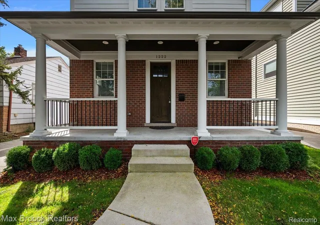 Photo 2 of Single family home for sale at 1222 Davis Ave, Birmingham, MI 48009 | MLS# 20261078422 | Listing updated on 2026-10-18