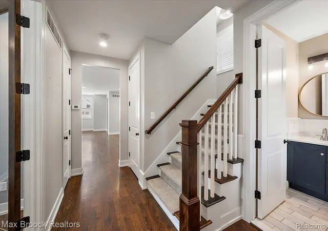 Photo 3 of Single family home for sale at 1222 Davis Ave, Birmingham, MI 48009 | MLS# 20261078422 | Listing updated on 2026-10-18