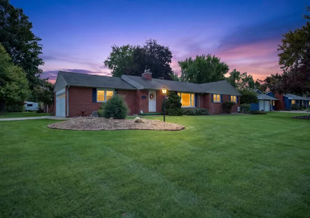 Single family home for sale at 903 Thorntree Blvd, Jackson, MI 49203 | MLS# 55026051640