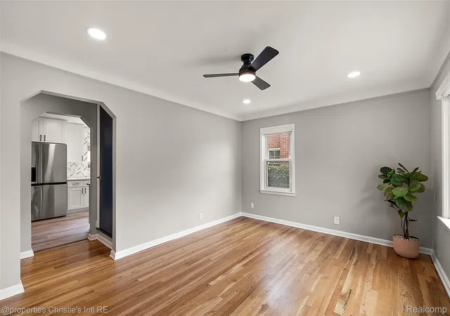Photo 4 of Single family home for sale at 3022 N Blair Ave, Royal Oak, MI 48073 | MLS# 20261078439 | Listing updated on 2026-10-24