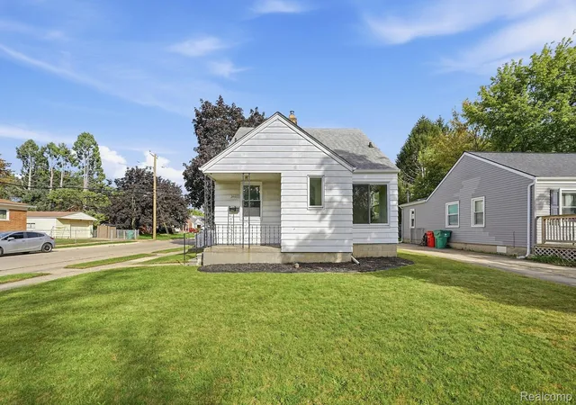 Photo 2 of Single family home for sale at 24480 Phlox Ave, Eastpointe, MI 48021 | MLS# 20261078447 | Listing updated on 2026-10-20