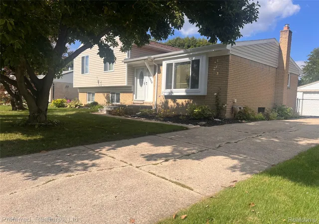 Photo 2 of Single family home for sale at 36484 Northfield Ave, Livonia, MI 48150 | MLS# 20261078465 | Listing updated on 2026-10-16