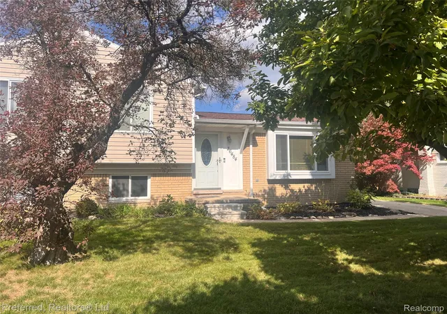 Photo 3 of Single family home for sale at 36484 Northfield Ave, Livonia, MI 48150 | MLS# 20261078465 | Listing updated on 2026-10-16