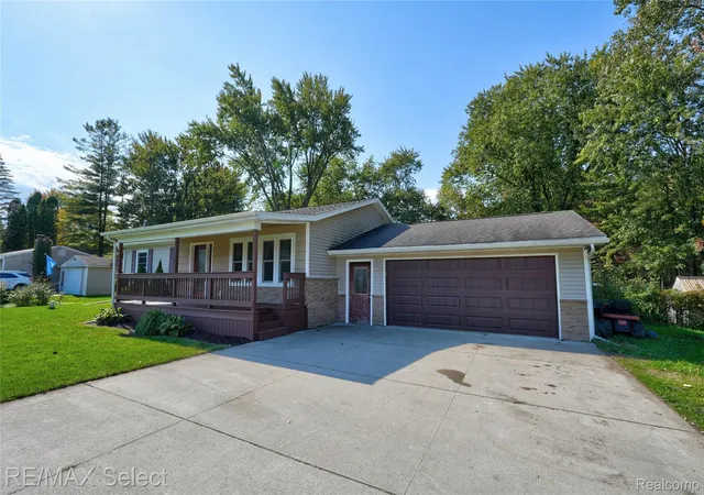 Photo 3 of Single family home for sale at 6431 N Webster Rd, Mount Morris, MI 48458 | MLS# 20261078466 | Listing updated on 2026-10-19