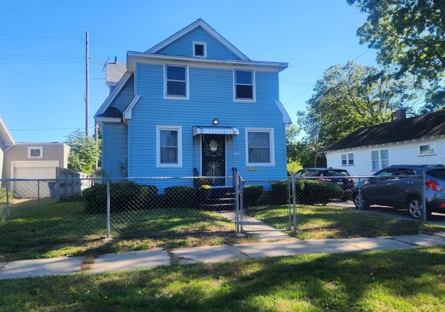 Photo 1 of Sale Pending at 2320 Maffett St, Muskegon, MI 49444 | MLS# 71026051665 | Listing updated on 2026-10-28