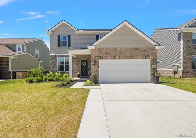 Photo 2 of Single family home for sale at 71471 Julius Dr, Romeo, MI 48065 | MLS# 20261078473 | Listing updated on 2026-10-19