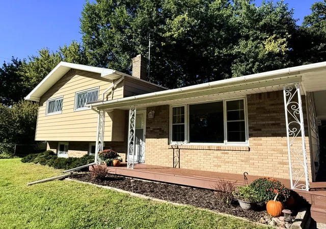 Single family home for sale at 5012 Tressa Dr, Lansing, MI 48910 | MLS# 71026051675