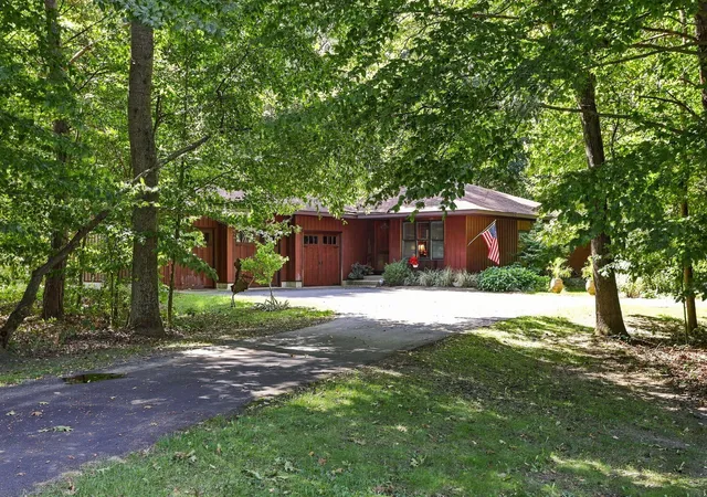 Photo 1 of Single family home for sale at 05100 Beechwood Ln #26, South Haven, MI 49090 | MLS# 69026051669 | Listing updated on 2026-10-14