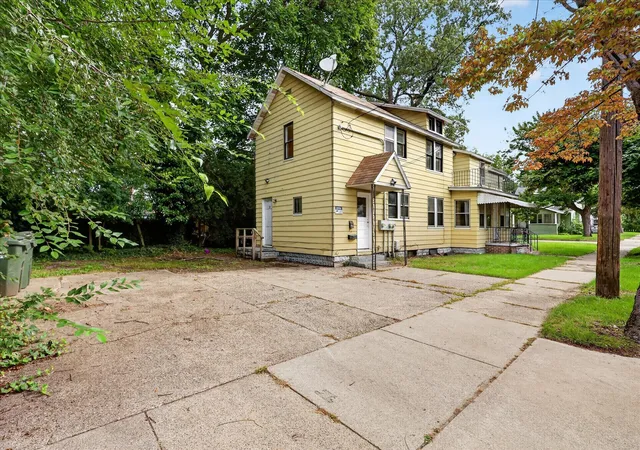 Photo 1 of Sale Pending at 190 W Dale Ave, Muskegon, MI 49441 | MLS# 65026051670 | Listing updated on 2026-10-23
