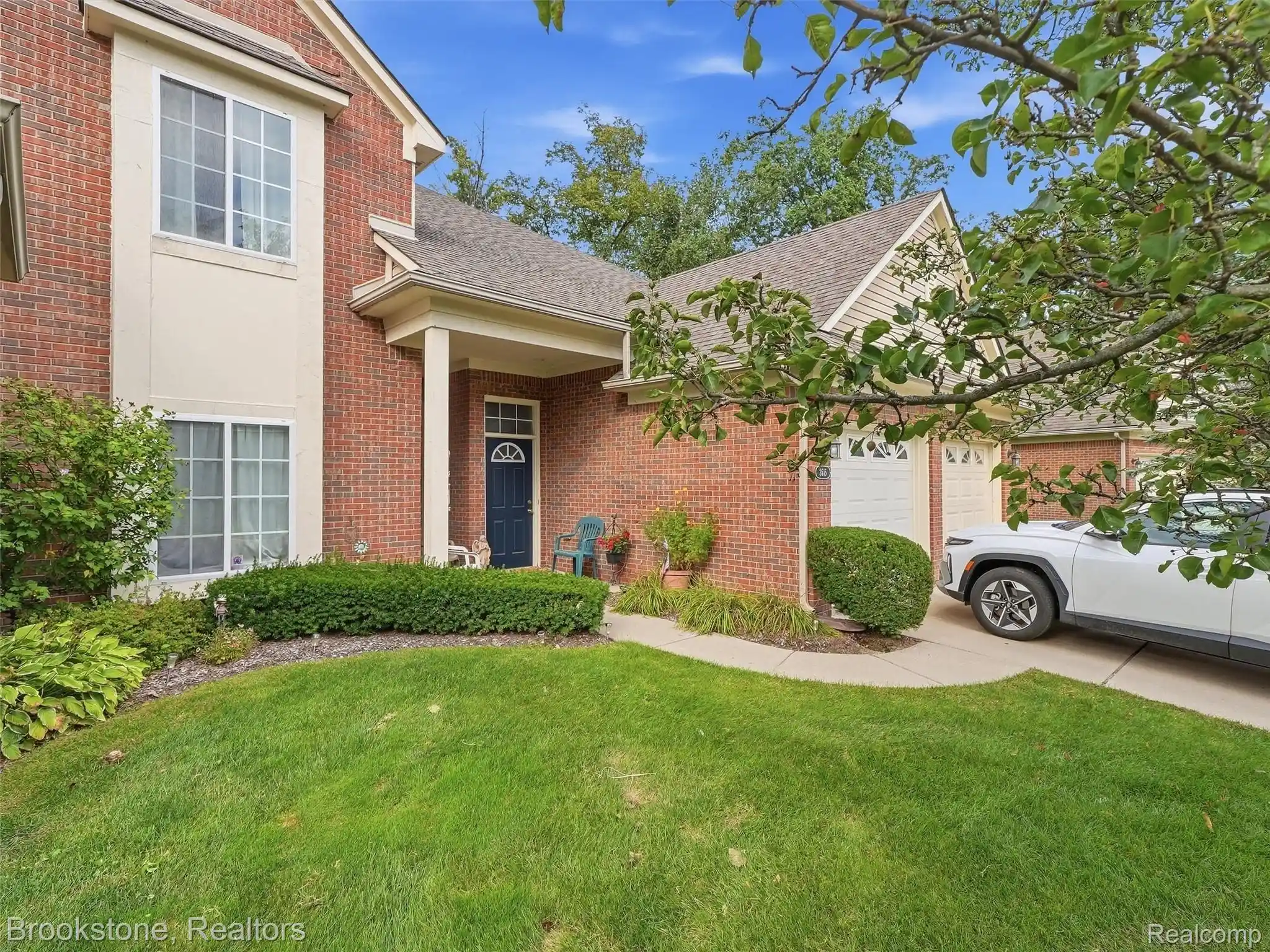 Listing Photo 1 - Condo for sale in 3497 Eagle Creek Dr located at 3497 Eagle Creek Dr, Shelby Township, MI 48317 - Unit 3497 Eagle Crk Dr