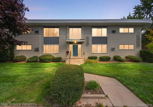 Photo 1 of Condo for sale at 4810 Briarwood Ave #5, Royal Oak, MI 48073 | MLS# 20261078517 | Listing updated on 2026-10-18