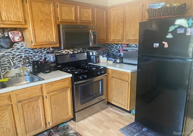 Photo 3 of Condo for sale at 723 Mcdougall St, Detroit, MI 48207 | MLS# 20261078525 | Listing updated on 2026-10-20