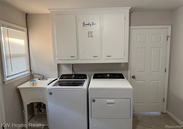Photo 4 of Single family home for sale at 20449 Hunt Clb Dr, Harper Woods, MI 48225 | MLS# 20261078542 | Listing updated on 2026-10-25