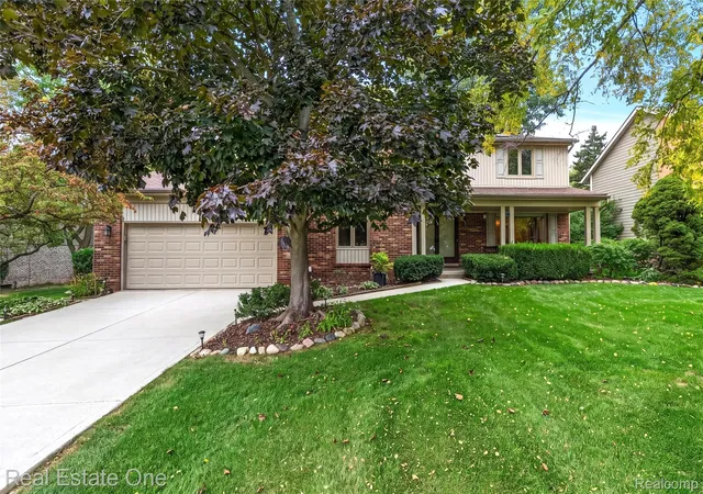Photo 1 of Single family home for sale at 335 Fordcroft Dr, Rochester Hills, MI 48309 | MLS# 20261078546 | Listing updated on 2026-10-06