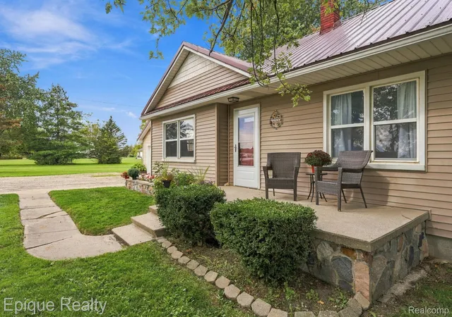 Photo 3 of Single family home for sale at 10600 Jeddo Rd, Brockway, MI 48097 | MLS# 20261078551 | Listing updated on 2026-10-05