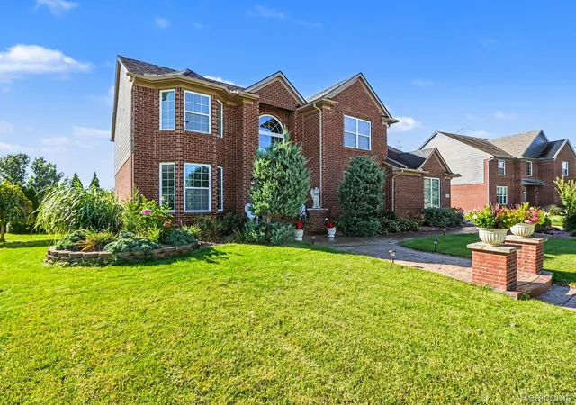 Photo 3 of Single family home for sale at 623 Ambleside Ln, Canton, MI 48187 | MLS# 20261078577 | Listing updated on 2026-10-17