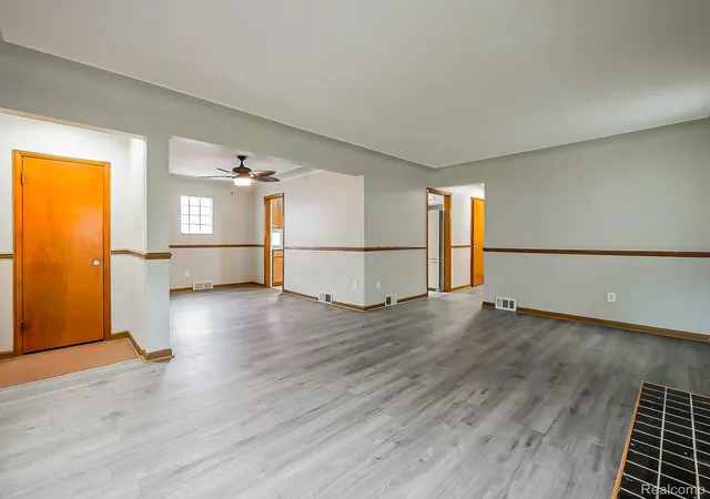 Photo 3 of Single family home for sale at 19676 Woodmont St, Harper Woods, MI 48225 | MLS# 20261078580 | Listing updated on 2026-10-18