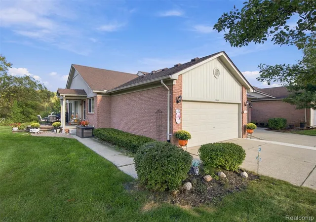 Photo 3 of Condo for sale at 26455 Sanajo Ct, Chesterfield, MI 48051 | MLS# 20261078585 | Listing updated on 2026-10-15