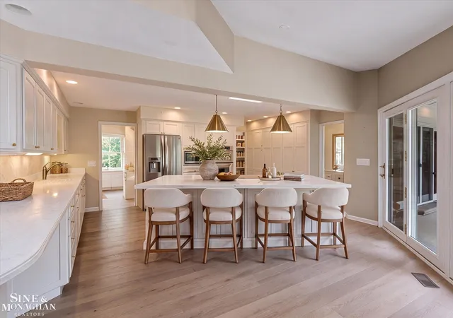 Photo 1 of Sale Pending at 376 Chalfonte Ave, Grosse Pointe Farms, MI 48236 | MLS# 58050223264 | Listing updated on 2026-10-29