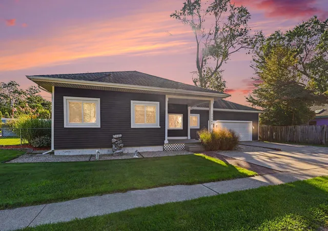 Photo 1 of Single family home for sale at 17588 Reenders St, Spring Lake, MI 49456 | MLS# 71026051735 | Listing updated on 2026-10-21