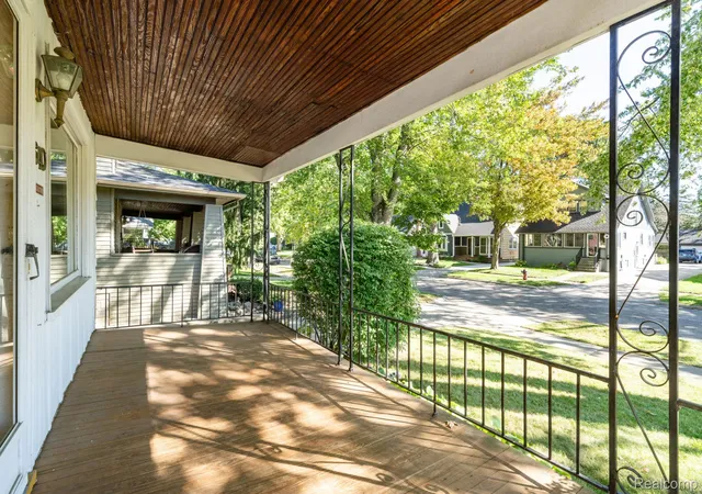 Photo 2 of Single family home for sale at 640 S Alexander Ave, Royal Oak, MI 48067 | MLS# 20261078626 | Listing updated on 2026-10-21
