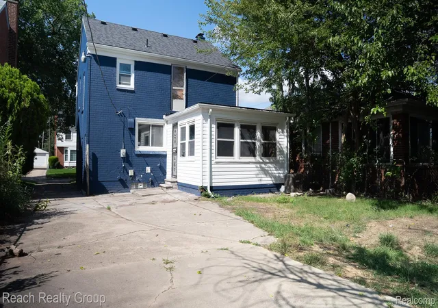 Photo 3 of Single family home for sale at 19366 Washburn St, Detroit, MI 48221 | MLS# 20261078633 | Listing updated on 2026-10-15