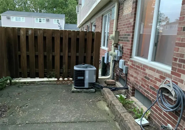 Photo 3 of Condo for sale at 20106 Great Oak Cir S #176, Clinton Charter Township Macomb, MI 48317 | MLS# 20261078642 | Listing updated on 2026-10-08