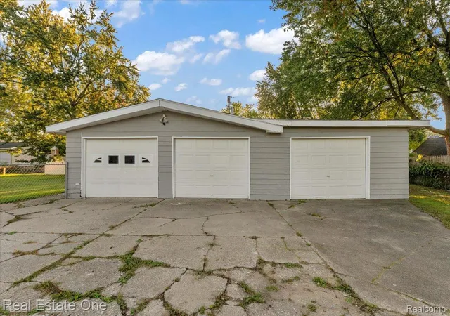 Photo 3 of Single family home for sale at 350 Garfield Rd, Kimball, MI 48074 | MLS# 20261078643 | Listing updated on 2026-10-12