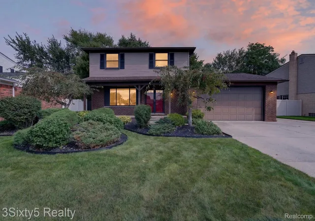 Photo 1 of Sale Pending at 27423 Oakcrest Dr, Brownstown Twp, MI 48183 | MLS# 20261078654 | Listing updated on 2026-10-18