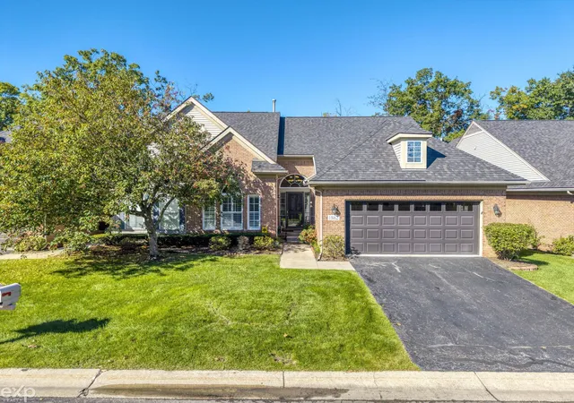 Photo 1 of Sale Pending at 1862 Treyborne Cir, Commerce Charter Township Oakland, MI 48390 | MLS# 58050223283 | Listing updated on 2026-10-19