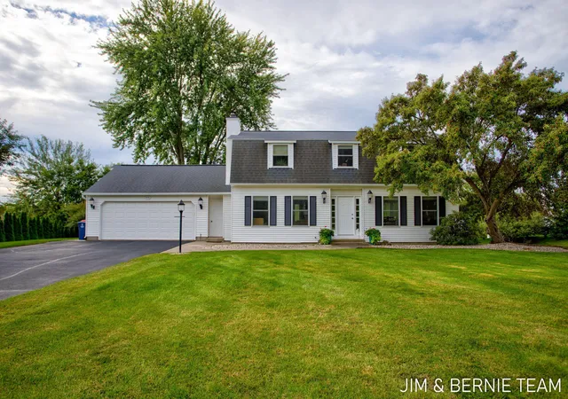 Photo 1 of Single family home for sale at 310 W 48th Street, Holland, MI 49423 | MLS# 71026051763 | Listing updated on 2026-10-21
